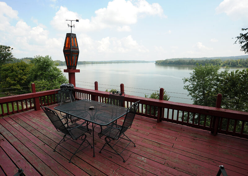 Ohio River Cabins County Relaxin Defined   Ohio River Cabins On The Rocks 4 800x566 